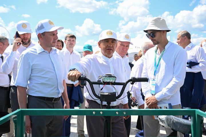 Икмәкле һәм эшлекле җыен: Татарстан башкаласында ризык һәм уңыш турында сөйләшәләр