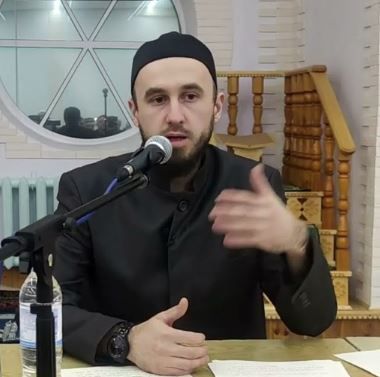 Раил хәзрәт Фәйзрахманов: «Ямьсез тавыш белән әйтелгән азан диннән ерагайтырга мөмкин»