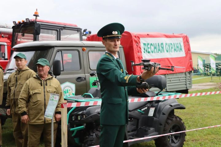 250 еллык династия һәм 37 яңа техника: Сабада урманчылар бәйрәм итте